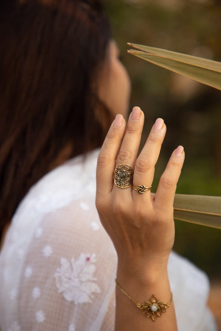 Seven chakra necklace + Labradorite flower of life adjustable ring combo