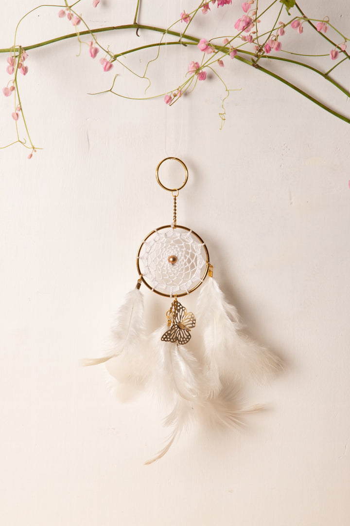 Gentle white keychain