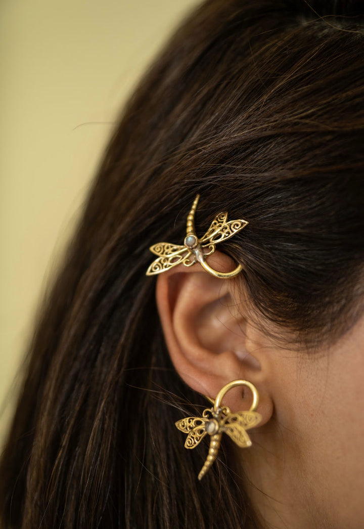 Dragonfly wrap earcuff: Pair.